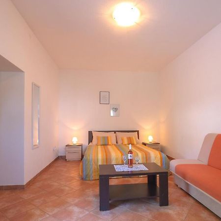 Apartmani Nina Ρόβινι Εξωτερικό φωτογραφία