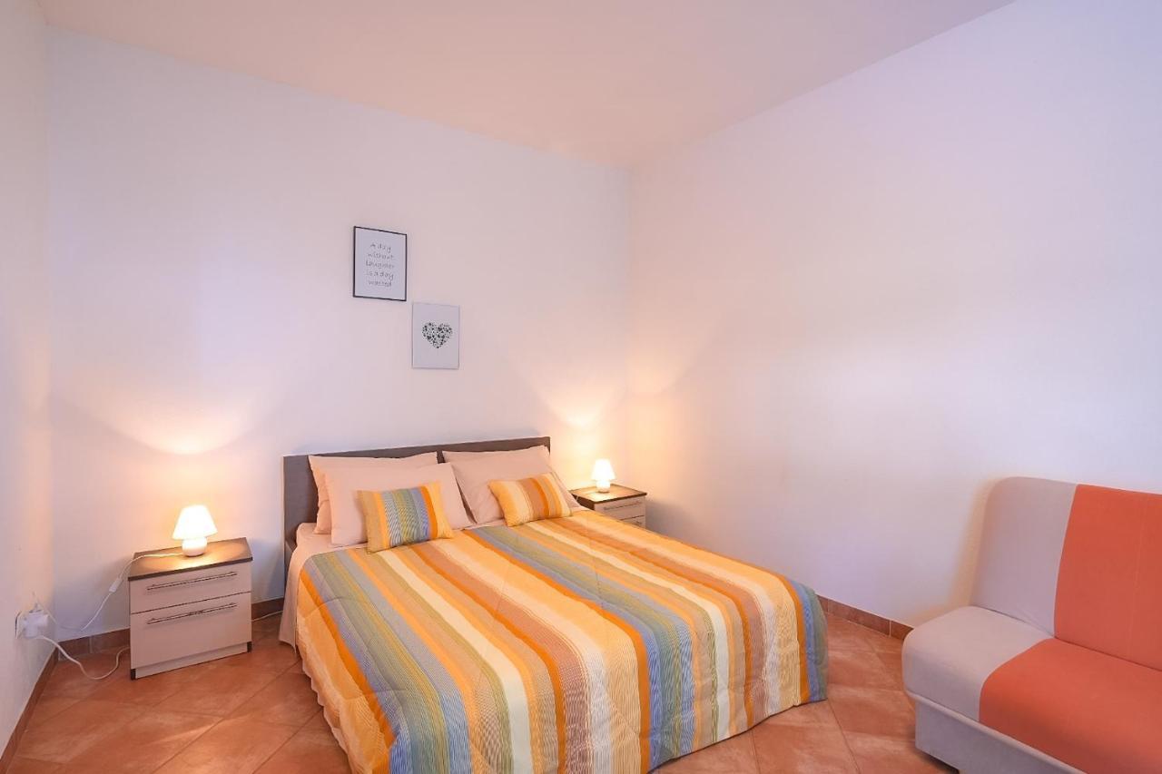 Apartmani Nina Ρόβινι Εξωτερικό φωτογραφία